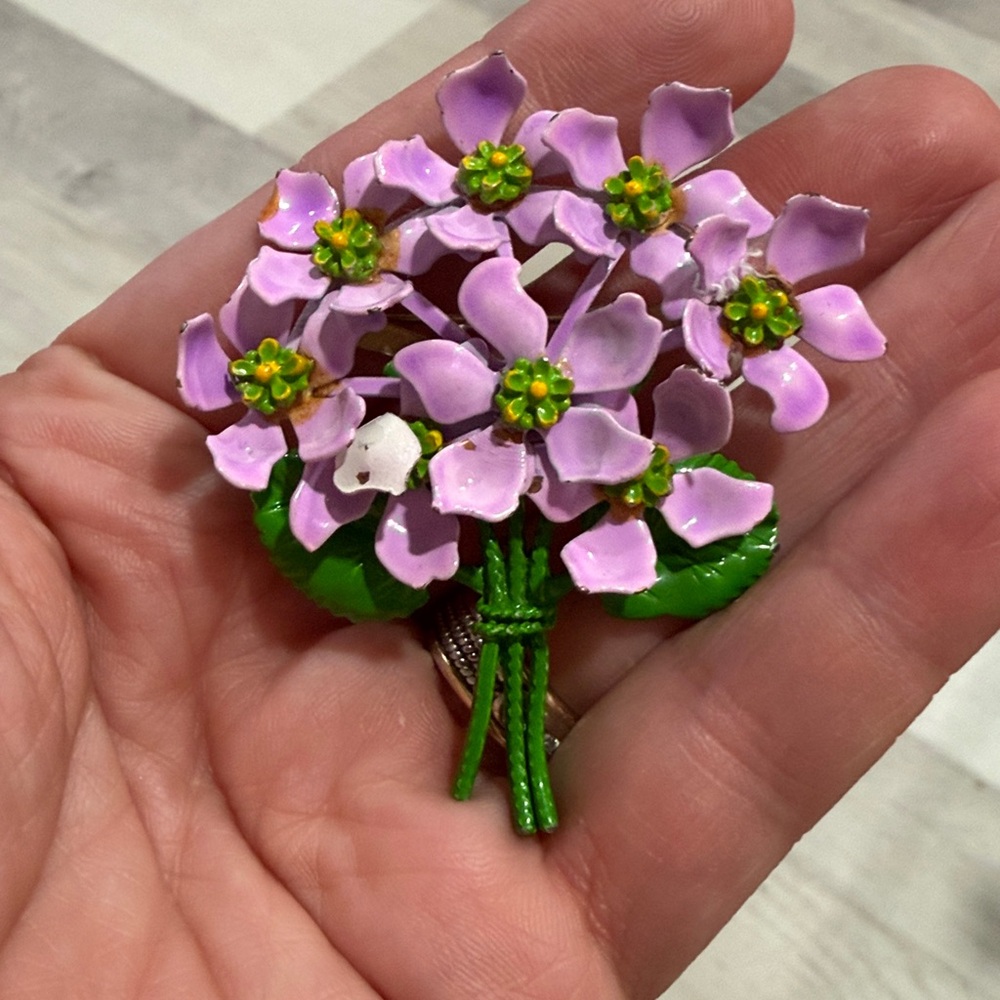 Enamel Green Leave Purple Flower Bouquet Brooch - Picture 2 of 4